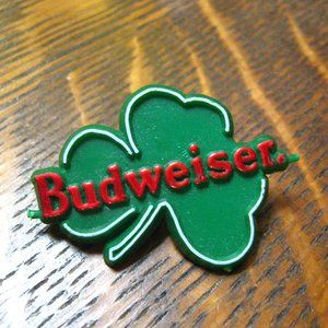 🍺 Budweiser Beer Vintage Shamrock Lapel Pin